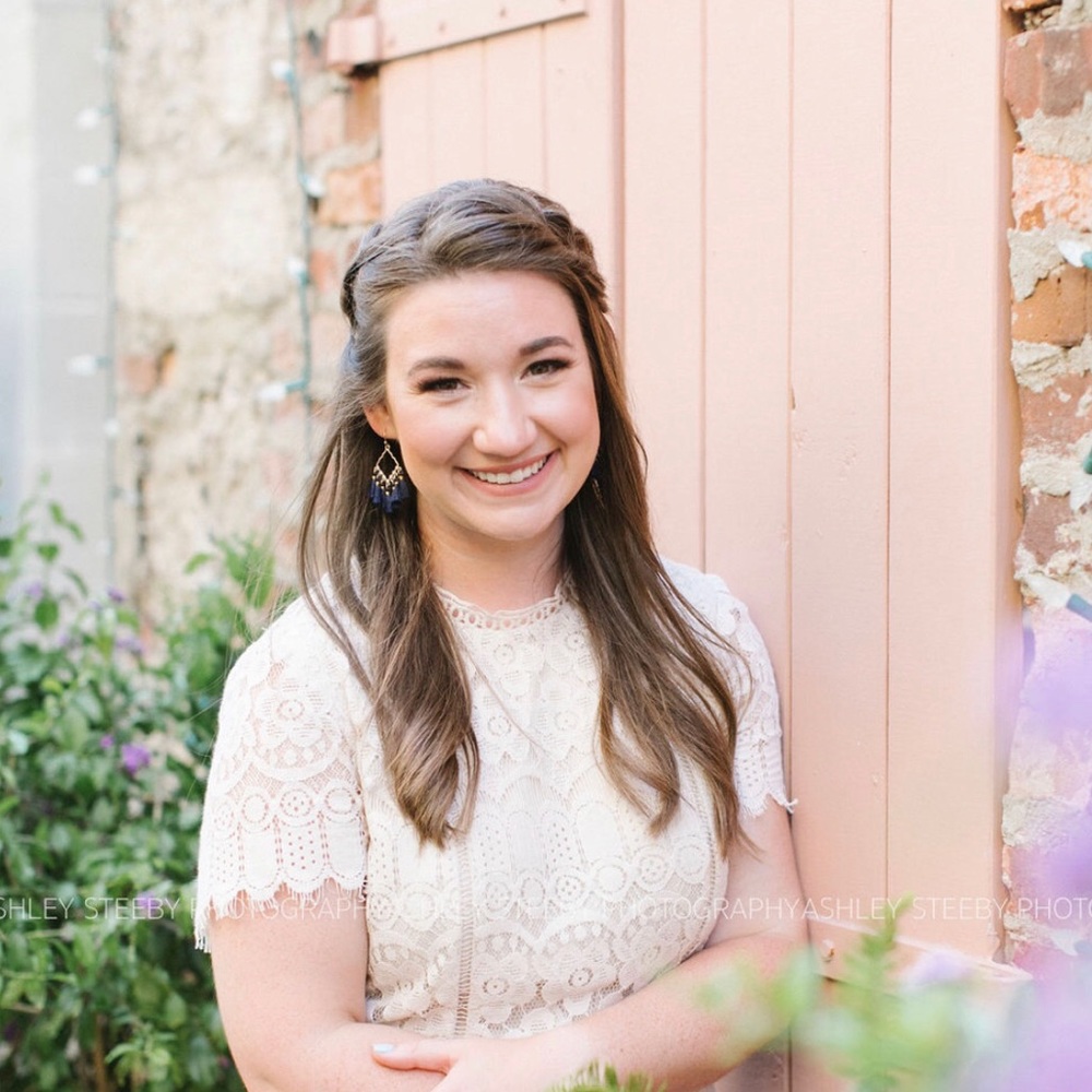 Meet your Posher, Katelyn